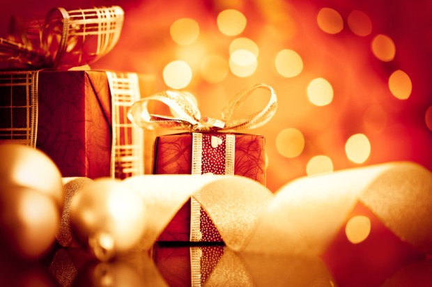 Gifts-iStock_000018112631Small-620x412